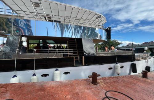 Zona Hotelera Boat Rental | Catamarán de lujo HASTEN