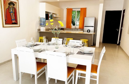 Zazil-ha Condo | Central 2BR, 1 Block to Beach, Large Private Roof, Pool, Parking, Rooftop Pool