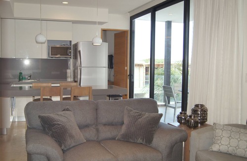 Downtown Condo | Central, Balcony, Rooftop Pool, 24 hr Security, Garage parking