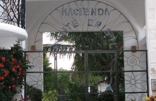 Zona Hotelera Norte Condo | Charming Mexican Hacienda