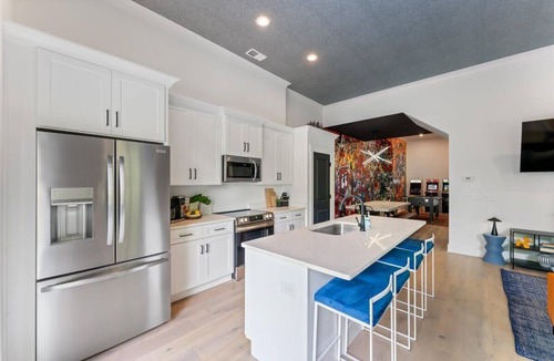 Red Bank House | Chattanooga Getaway | Hot Tub + Game Room