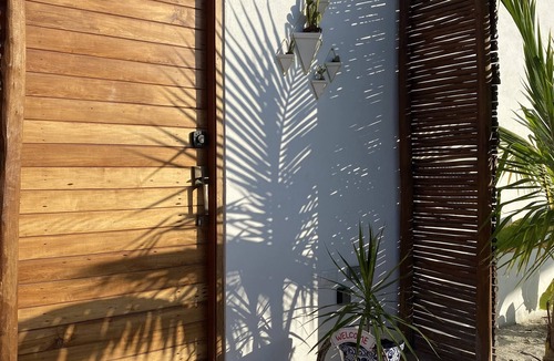 Downtown Holbox Villa | Cheerful 1 bedroom house w/pool and much more!