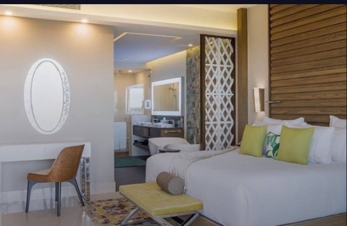 Playa Mujeres Hotel | Chic hotel with gorgeous pools and views in beautiful Cancún