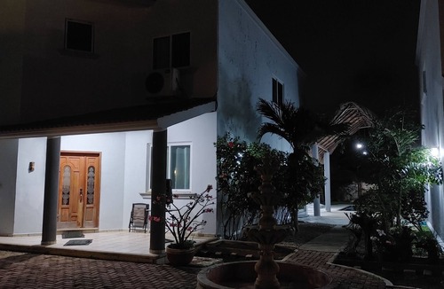 Alfredo V. Bonfil House | Close to airport, 7 km ~20 mins. Open concept main, modern kitchen, pool palapas