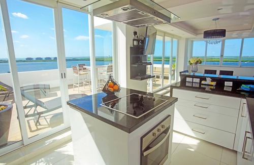 Zona Hotelera Condo | Combo #204-Tim’s Ocean Condos – Beachfront – Spacious Areas + 2 Private Pools!