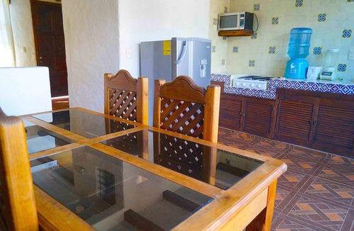 Del Cerrillo House | Comfy 4 Bedroom Town House Garden Market Area