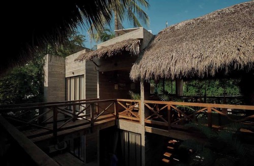 Barra de Colotepec Villa | Contemporary Villa Near The Beach