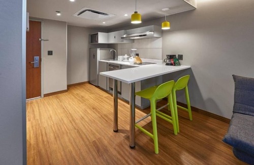 Benito Juarez Apartment | Convenient 4-Room Modern Stay Near Airport | Ideal for Early Flights + Breakfast