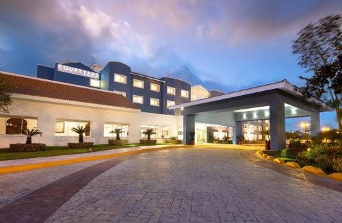Alfredo V. Bonfil Hotel | Courtyard by Marriott Cancun Airport