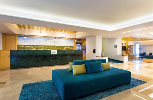Alfredo V. Bonfil Hotel | Courtyard by Marriott Cancun Airport
