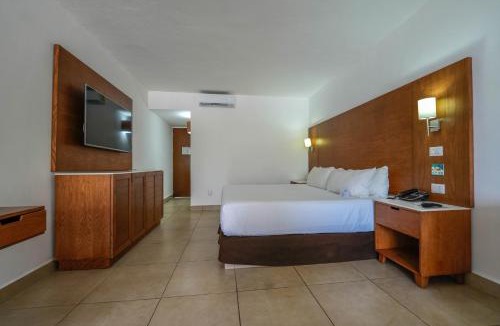 Colonos Cuzamil Hotel | Cozumel Hotel & Resort All Inclusive