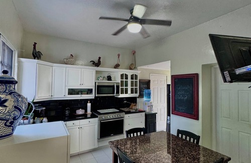 Colonia Andres House | Cozumel Luxury Villa: Spacious 6-bedroom house in charming Cozumel