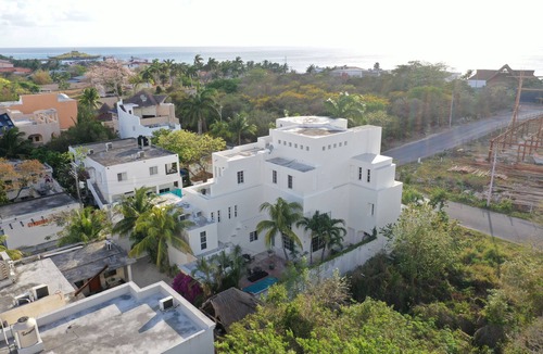 Colonia Andres House | Cozumel Luxury Villa: Spacious 6-bedroom house in charming Cozumel