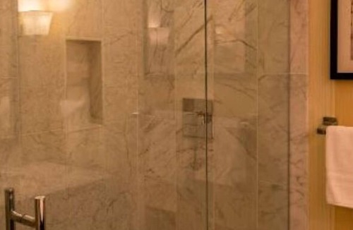 Carlsbad Village Resort | Cozy resort in lovely Carlsbad WALK TO BEACH, wifi, fitness room, FREE parking