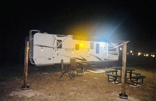 Trenton RV Rental | Cozy Stationary Camper Near Springs & Cedar Key
