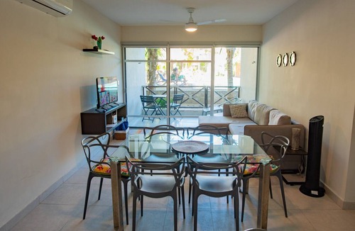 Merida Apartment | Cozy unit by the Pool, Fiber Optic, 70m to Ocean