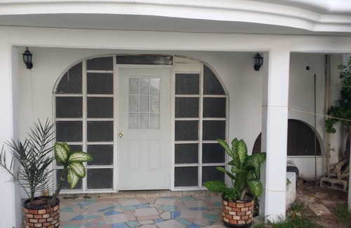 Alfredo V. Bonfil Bed & Breakfast | Dalyah’s Room for 6 persons