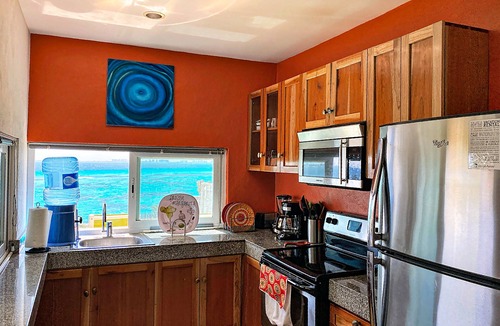 Isla Mujeres House | Dazzling Caribbean "blues" & Majestic Sunsets, Private pool, 4,000 sq. ft. home