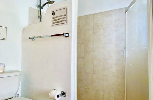 Playacar Bed & Breakfast | Deluxe Jacuzzi Balcony Room With Swimming Pool Air Conditioning and Parking