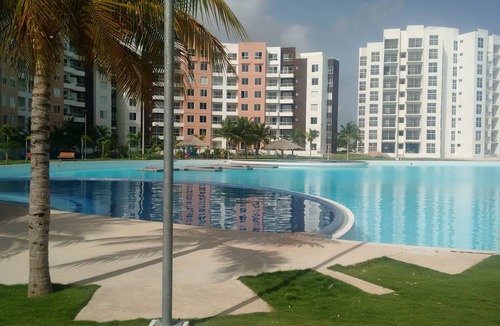 Downtown Cancun Apartment | Departamento con laguna cristalina de 2 hectáreas.