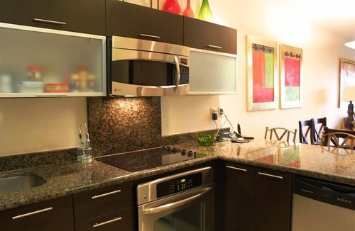 Downtown Condo | DISCOUNTED Rates on Oceanfront 2 Bdrm Main floor Spectacular Unit