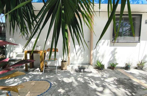 Colonia Adolfo Lopez Mateos Apartment | Downtown private studio, comfortable & calm, wi-fi, work area, a/c, & kitchen