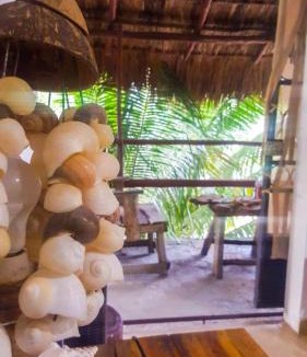 Mario Villanueva Madrid House | El árbol de la vida Hostel - Private Rooms Near Bacalar Lagoon