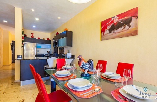 Downtown Condo | El Faro Beachside Condo w/Patio Huge Pool & BBQ