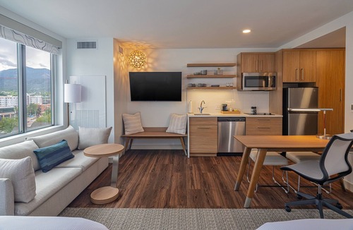 Downtown Colorado Springs Hotel | Element by Marriott Colorado Springs Downtown