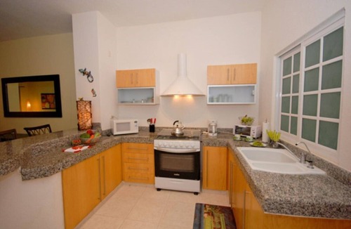Gonzalo Guerrero Condo | ENTRANCE TO MAMITAS BEACH - STEPS TO 5TH AVENUE