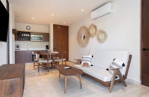 Ek Balam Village Apartment | Exclusive Kaybe Stay | Private Garden with Pool & Jacuzzi | Wifi | Smart TV