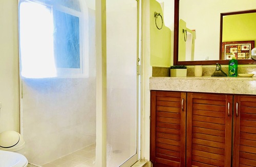 Playacar Bed & Breakfast | Executive Basic Room With Swimming Pool Air Conditioning and Parking