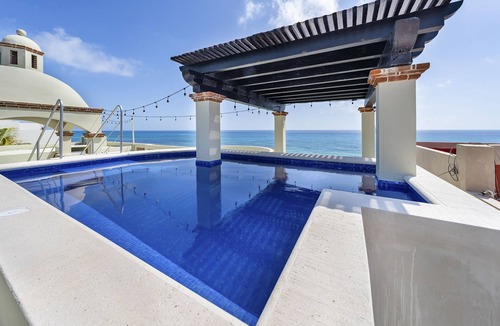 Isla Mujeres House | Four bedroom Caribbean oceanfront villa with stunning ocean views and two pools