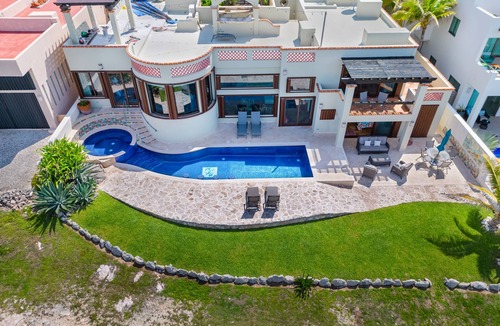Isla Mujeres House | Four bedroom Caribbean oceanfront villa with stunning ocean views and two pools