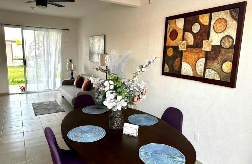 Cancun House | Franks House "Shared House" with Pool