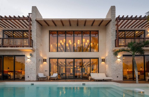 Soliman Bay Villa | Full Service Luxury Beach Villa including chef, chauffeur+