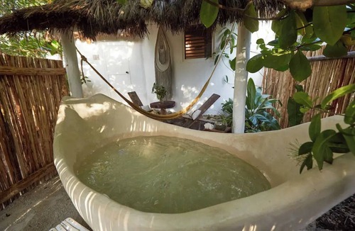 Playa Paraiso House | Garden Suite Jacuzzi Privado