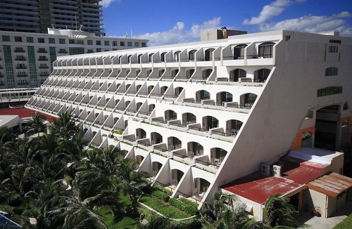 Zona Hotelera Hotel | Golden Parnassus All Inclusive Resort & Spa - Adults Only