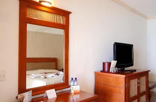 Zona Hotelera Hotel | Golden Parnassus Resort & Spa - All Inclusive (Adults Only)