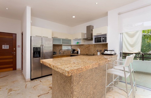 Zazil-ha Apartment | Gorgeous Condo, 50 mts to the beach, 3 blocks t the 5th ave