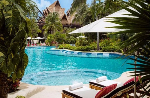 Villa Juarez Apartment | Grand Mayan Master Room – Elegant Escape in Riviera Maya Paradise