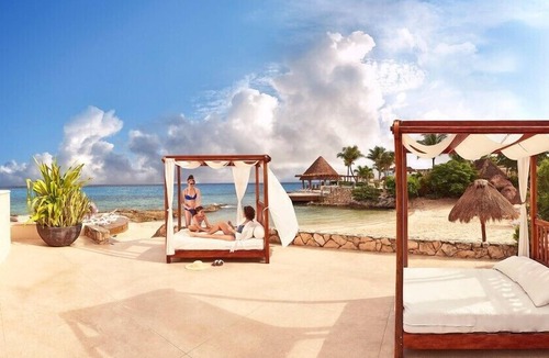 Cozumel House | Grand Park Cozumel Vibrant Studio with Pool