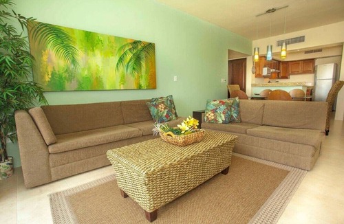 Zazil-ha Apartment | Great 2BR Condo Steps to Beach w/Pool Sleeps 8!