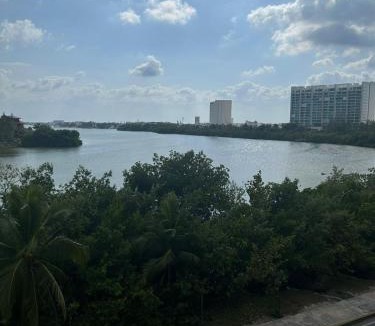 Punta Cancun Hotel | Green Caps