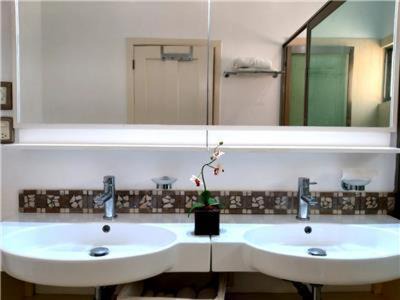 Gonzalo Guerrero Apartment | Homely 3 BR Condo by Happy Address