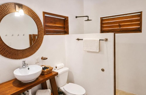 Chetumal Hotel | Hotel CasaBakal - A pie de Laguna - Bacalar