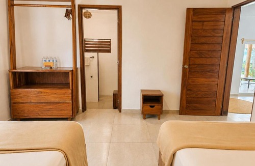 Chetumal Hotel | Hotel CasaBakal - A pie de Laguna - Bacalar