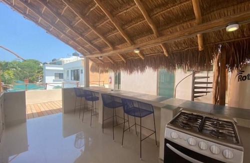 Downtown Cancun Hotel | Hotel downtown Cancun, great location! Private room.