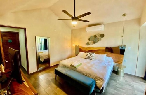 Downtown Cancun Hotel | Hotel downtown Cancun, great location! Private room.