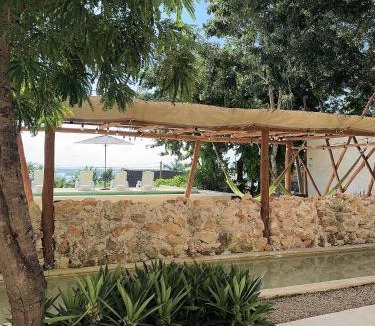 Chetumal Hotel | Hotel & Eco Cabañas Azul María Bacalar- Gratis Club de playa
